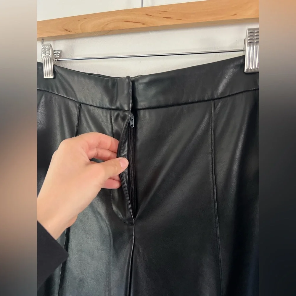 Nine West Mineral Black Pleated Faux Leather Wide Leg Trouser Pants Size 6‎